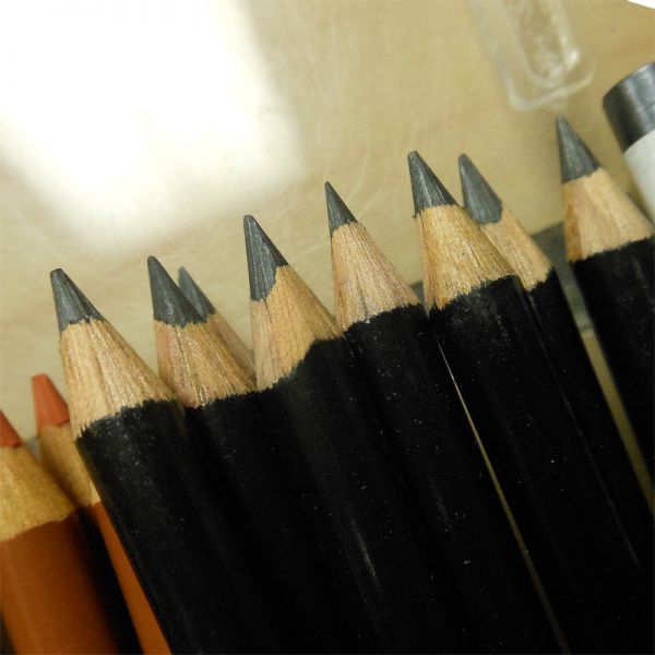 Image of Derwent Sketching Pencils