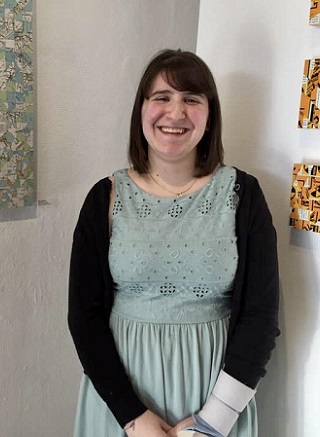 Tara Kossman - Alt Store Clerk